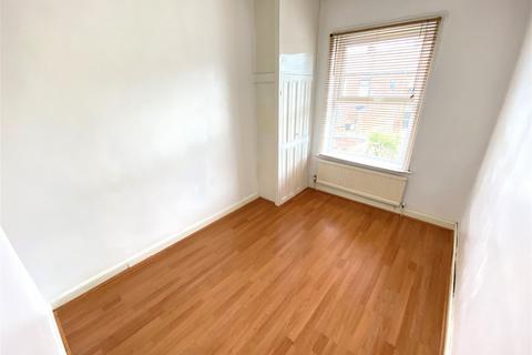 30 Glen Grove, Royton, Oldham, OL2 5SY
