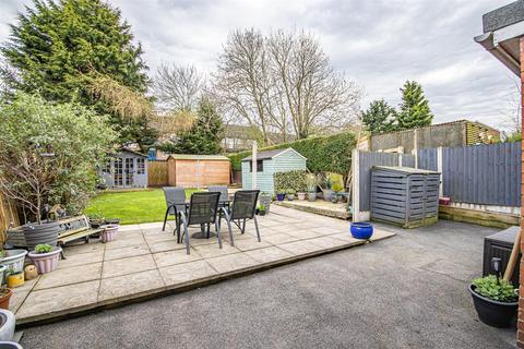 29 Johnson Road, Uttoxeter, ST14 7AR