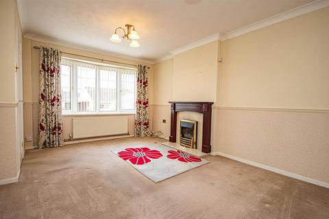 2 bedroom detached bungalow for sale, Kimberley Drive, Uttoxeter ST14