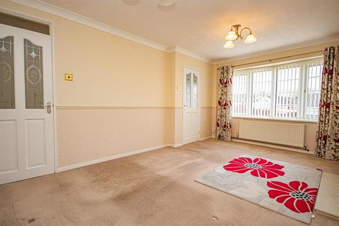 46 Kimberley Drive, Uttoxeter, ST14 7EH