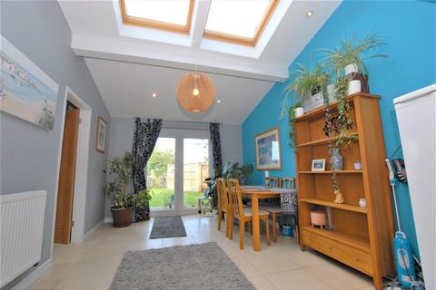 3 bedroom end of terrace house for sale, Didcot Drive, Uttoxeter ST14