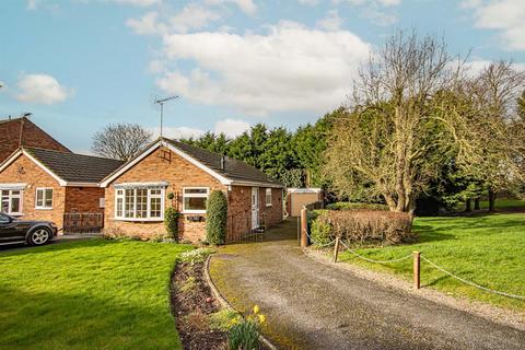 17 Greenacres Drive, Uttoxeter, ST14 7EB