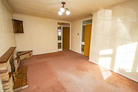 17 Greenacres Drive, Uttoxeter, ST14 7EB