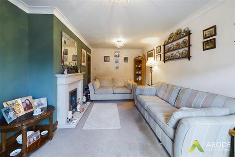 18 Hawksley Drive, Rolleston On Dove, Burton-on-trent, DE13 9DR