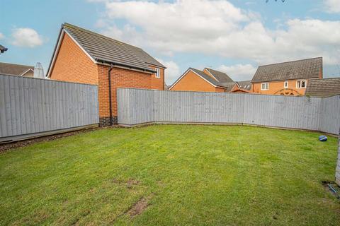 15 Ivinson Way, Bramshall, Uttoxeter, ST14 5BF