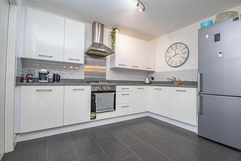 15 Ivinson Way, Bramshall, Uttoxeter, ST14 5BF