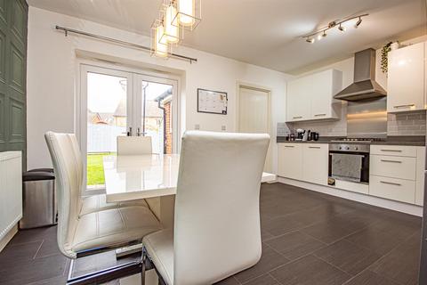 15 Ivinson Way, Bramshall, Uttoxeter, ST14 5BF