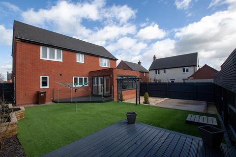 4 bedroom detached house for sale, Wilson Way, Burton-On-Trent DE13