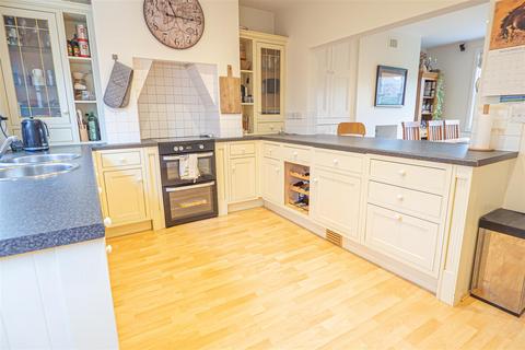 3 bedroom detached house for sale, Sundial Close, Ashbourne DE6