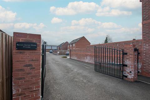 undefined, Seven Acres Close, Uttoxeter ST14