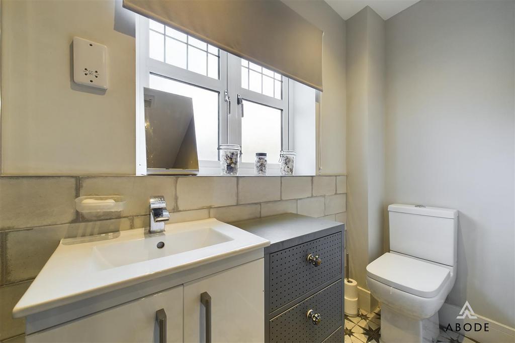 CAM03473 G0-PR0248-STILL005.jpg