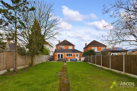 3 bedroom detached house for sale, Harehedge Lane, Burton-On-Trent DE13