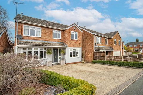 12 Ashleigh Drive, Uttoxeter, ST14 7RG