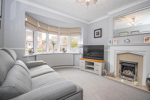12 Ashleigh Drive, Uttoxeter, ST14 7RG