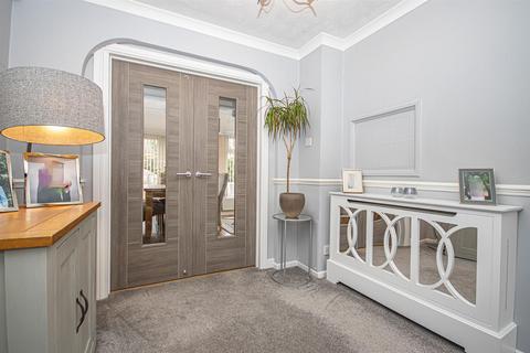12 Ashleigh Drive, Uttoxeter, ST14 7RG
