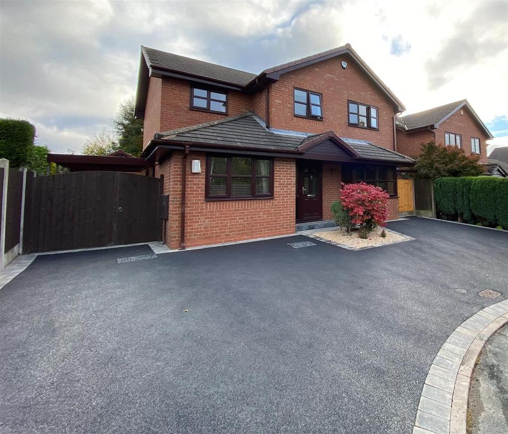 Tennyson Close, Cheadle ST10 4 bed detached house for sale £375,000