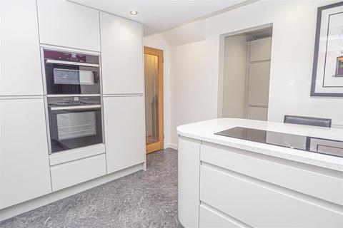 10 Tennyson Close, Cheadle, Stoke-on-trent, ST10 1XF