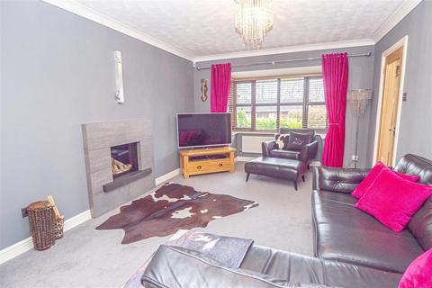 10 Tennyson Close, Cheadle, Stoke-on-trent, ST10 1XF