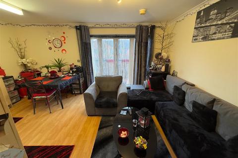 2 bedroom apartment for sale, Grants Yard, Burton-On-Trent DE14