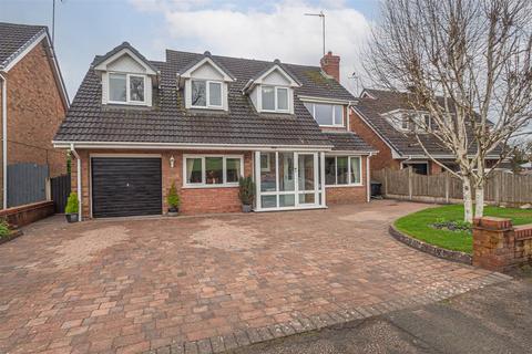 4 bedroom detached house for sale, Teanhurst Road, Tean ST10