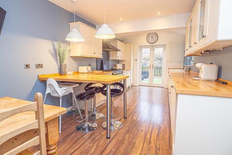 4 bedroom detached house for sale, Austin Close, Cheadle ST10