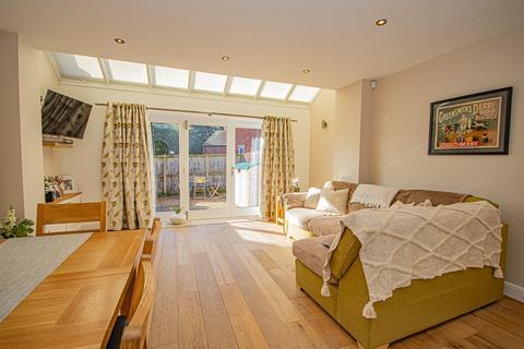 73 Stone Road, Uttoxeter, ST14 7QP