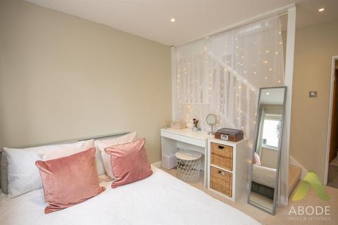 2 bedroom end of terrace house for sale, Lullington Road, Swadlincote DE12