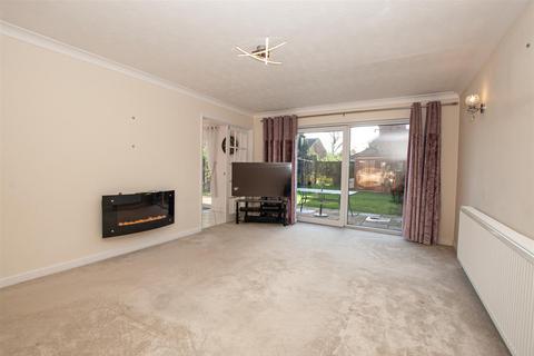 6 Stocks Lane, Bramshall, Uttoxeter, ST14 5DW