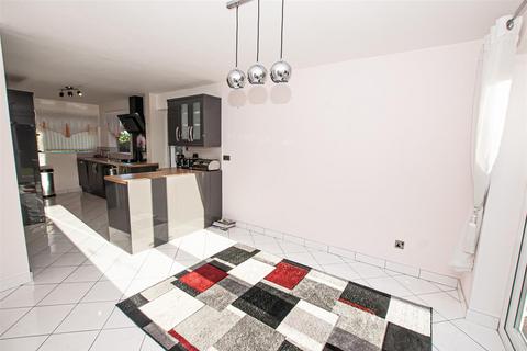 6 Stocks Lane, Bramshall, Uttoxeter, ST14 5DW