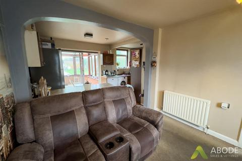 4 bedroom terraced house for sale, Burton Road, Burton-On-Trent DE14