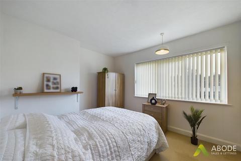 218 Calais Road, Burton-on-trent, DE13 0UP