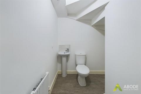 16 Bishop Close, Burton-on-trent, DE13 9EZ