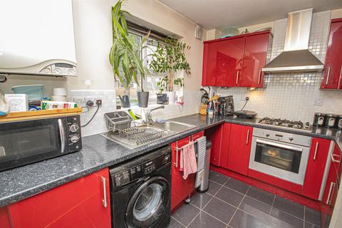 5 Old Lodge Close, Uttoxeter, ST14 7FJ