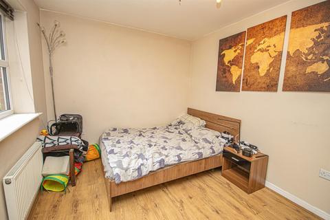 5 Old Lodge Close, Uttoxeter, ST14 7FJ