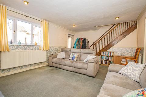12 Dove Lane, Rocester, Uttoxeter, ST14 5LA