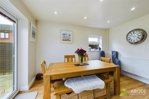 82 Athlestan Way, Stretton, Burton-on-trent, DE13 0XZ