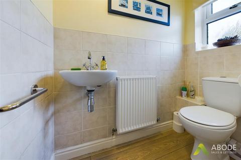 82 Athlestan Way, Stretton, Burton-on-trent, DE13 0XZ