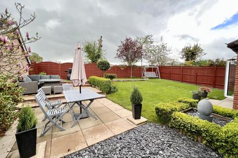 4 Spencer Close, Uttoxeter, ST14 8YA