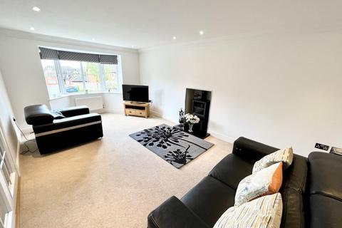 4 Spencer Close, Uttoxeter, ST14 8YA