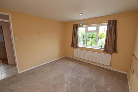 58 Kimberley Drive, Uttoxeter, ST14 7EH