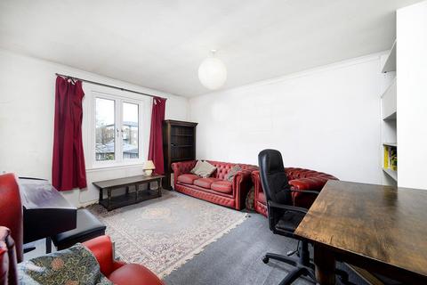 2 bedroom flat for sale, Adolphus Road London N4