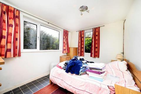 2 bedroom flat for sale, Adolphus Road London N4