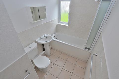 2 bedroom flat for sale, The Lindens, Wolverhampton