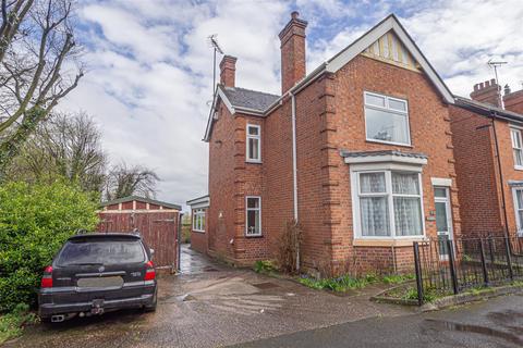 3 bedroom detached house for sale, Eaton Street, Uttoxeter ST14