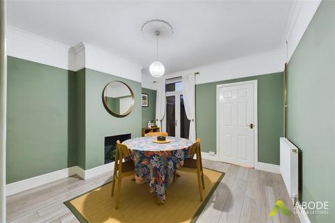 19 Forest Road, Burton-on-trent, DE13 9TW