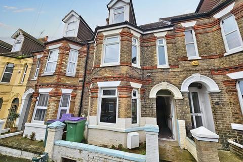39 Linden Crescent, Folkestone, CT19 5SB