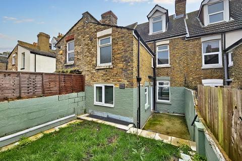 39 Linden Crescent, Folkestone, CT19 5SB