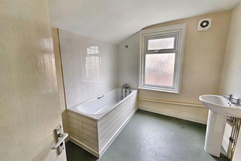 39 Linden Crescent, Folkestone, CT19 5SB