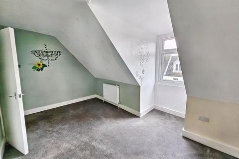 39 Linden Crescent, Folkestone, CT19 5SB