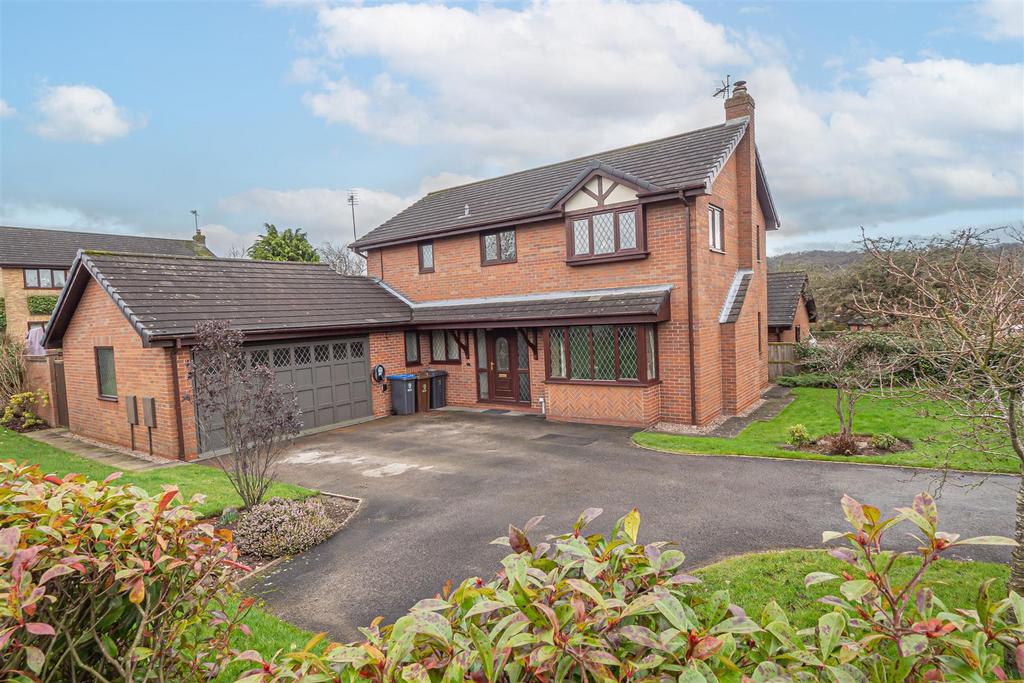 Coleridge Drive, Cheadle ST10 4 bed detached house for sale £375,000